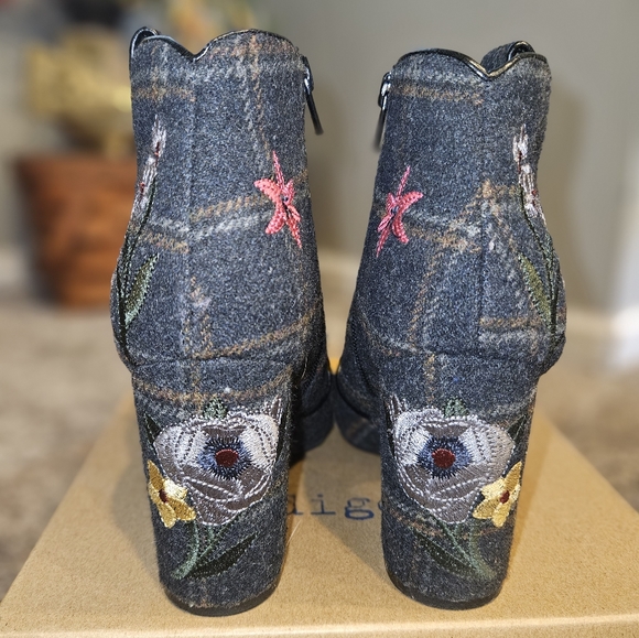 INDIGO RD Juke Flannel Floral Plaid embroidere Booties Western Boho Size 8 Boots - Picture 4 of 8
